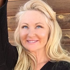 Meet your Posher, Selena